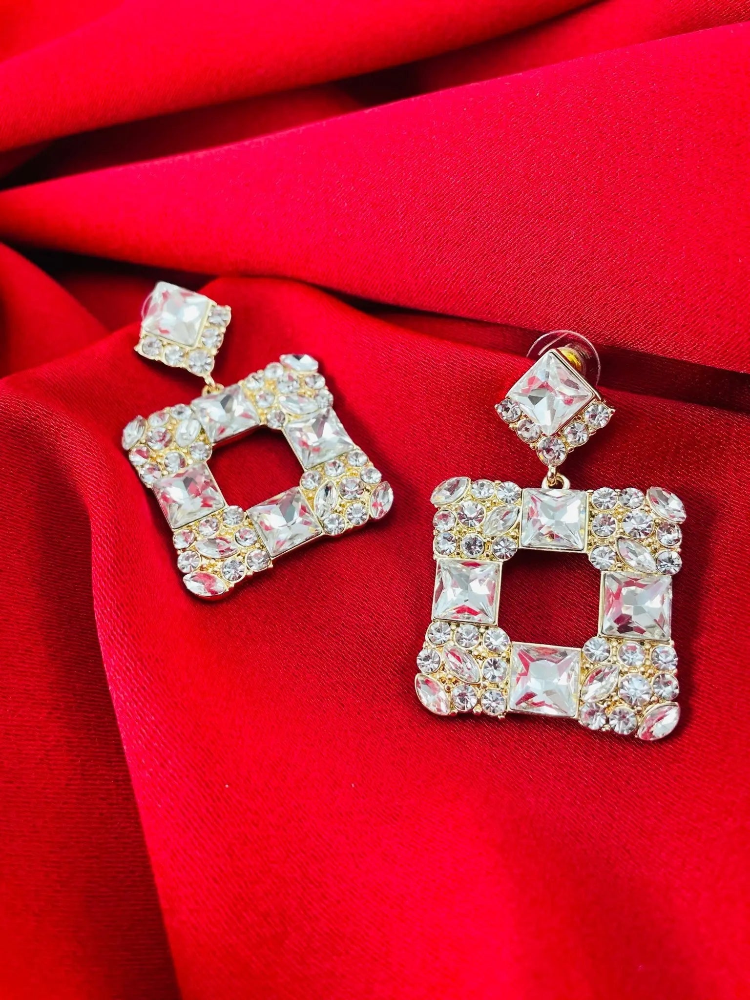 Daphne Square Crystal Earring Product vendor