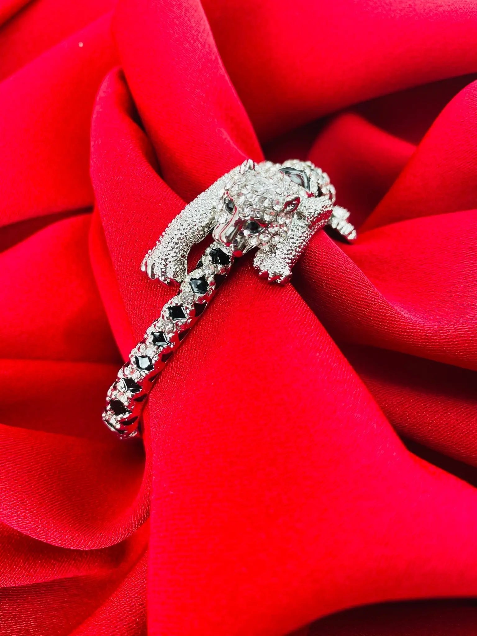 Leopard Jeweled Bracelet Product vendor